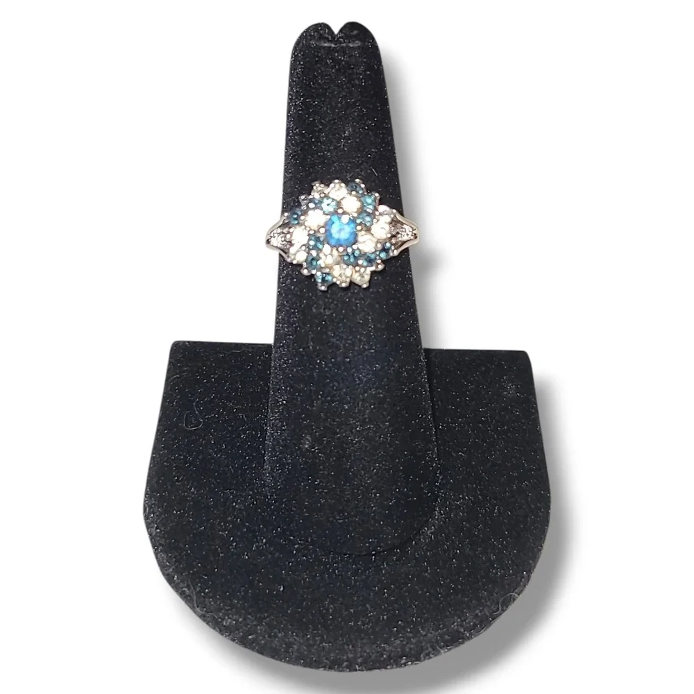 Vintage 18K HGE Blue Clear CZ‎ Cluster Cocktail Ring White Gold Tone Sz 7